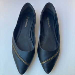 BCBGeneration Helina skimmer point toe flats black shoes zipper detail 7.5